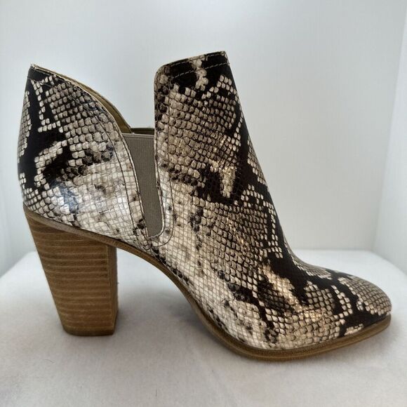 Vince Camuto Famhida Ankle Boots Bootie Womens Sz 10M/42 Faux Snakeskin Leather - Picture 12 of 12